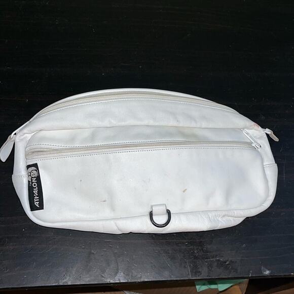 Vintage hip bag unisex leather Fanny pack • waist bag • adjustable strap • vacay - Picture 2 of 12